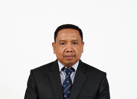 Prof. Dr. Drs. Nilo Legowo, M.Kom.
